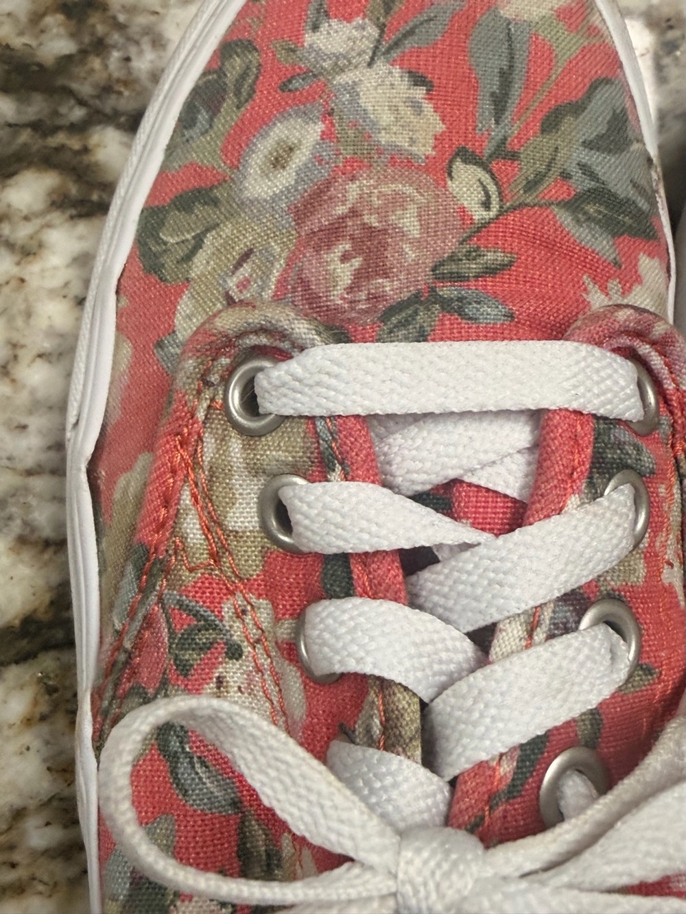 VANS Women’s Size 8.5 Coral with Floral Print Canvas Lace-Up Sneakers - Picture 11 of 13